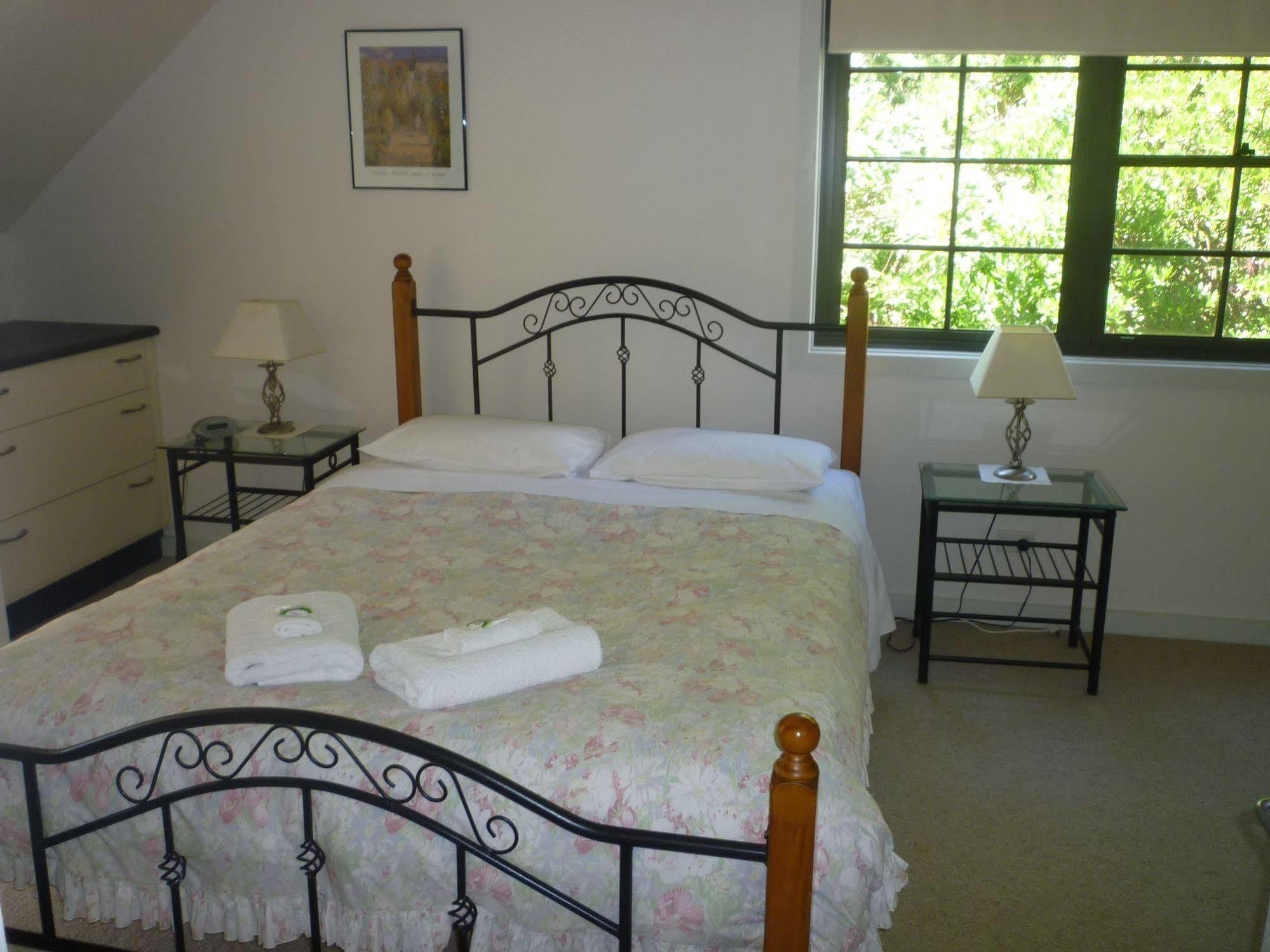 Whispering Pines Cottages Wentworth Falls Esterno foto