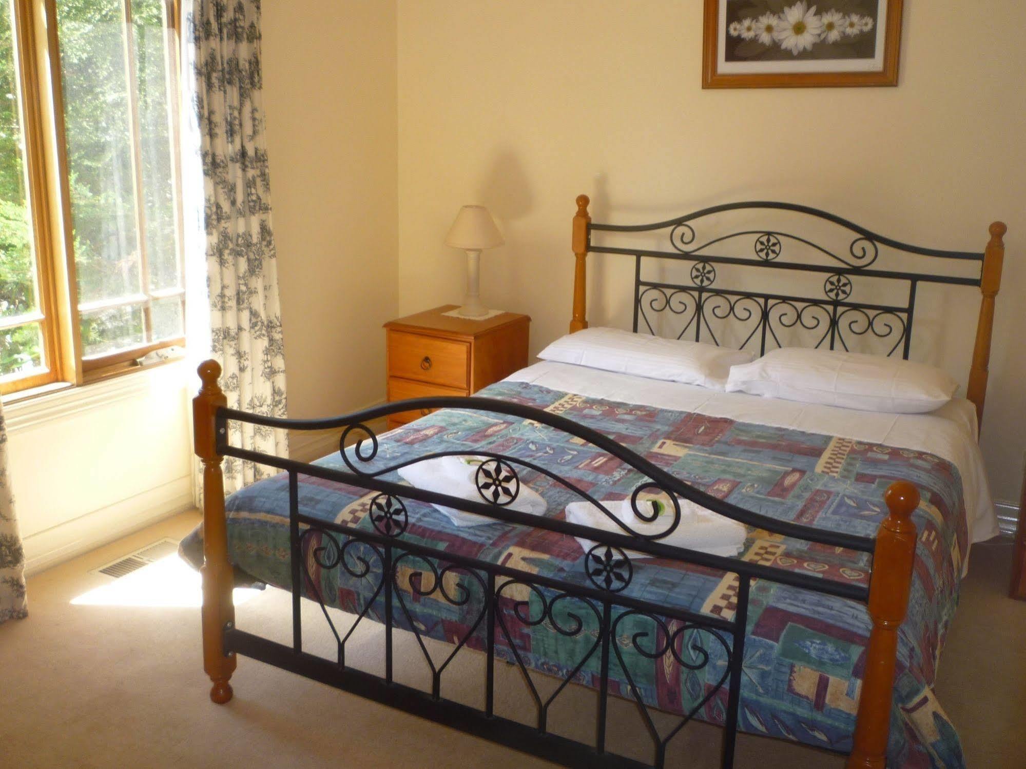 Whispering Pines Cottages Wentworth Falls Esterno foto